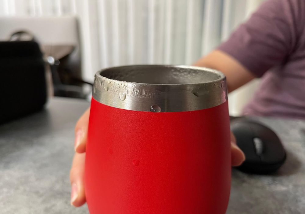 bình giữ nhiệt bị đổ mồ hôi 